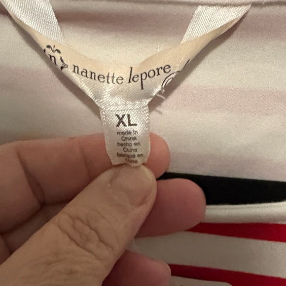 Oversized Nanette Lepore Red and White Striped Sweatshirt - Picture 4 of 6